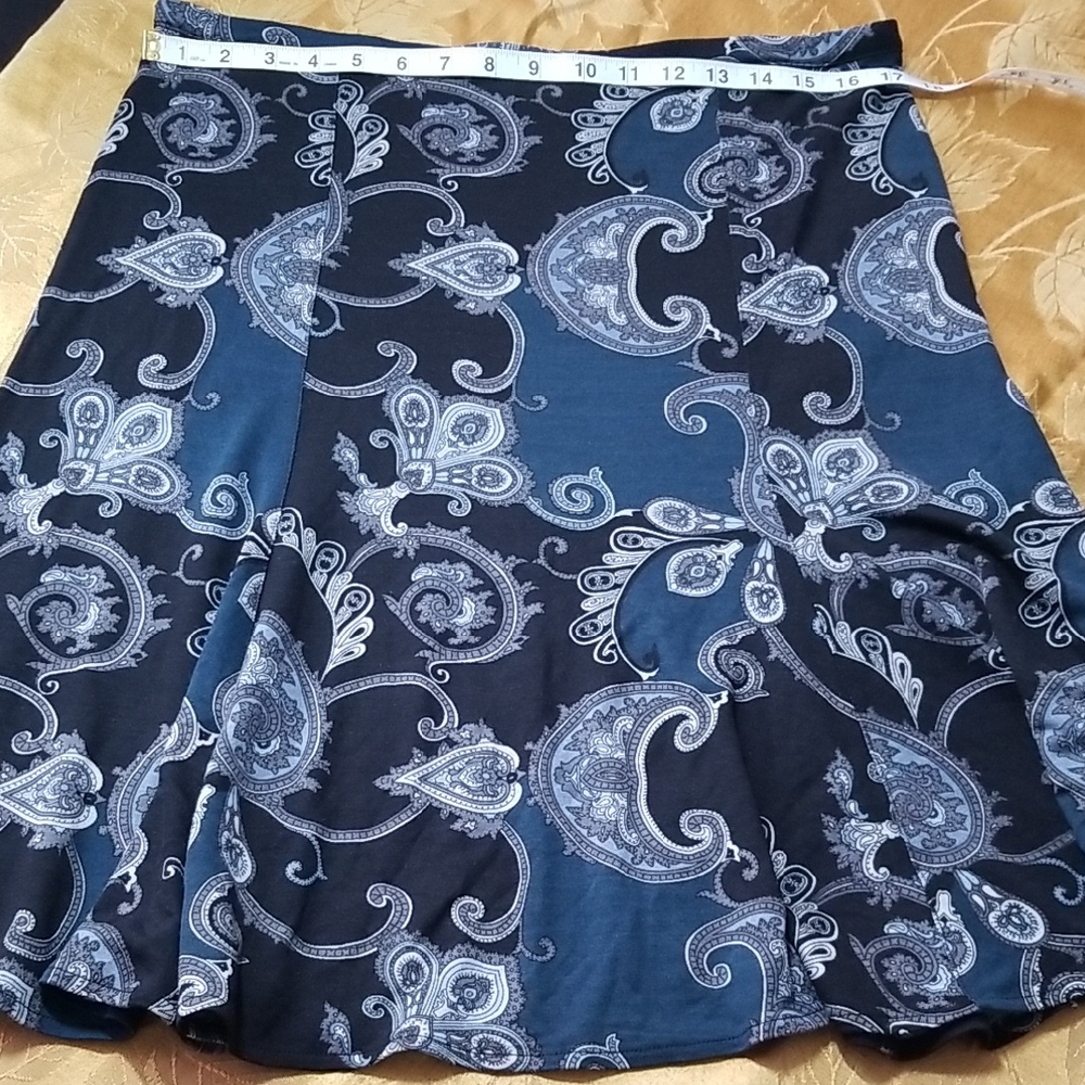 Ann Taylor ladies skirt